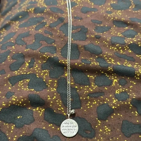 Silver Vintage Necklace Engraved - “WHY FIT IN WHEN YOU WERE BORN TO STAND OUT” - Picture 4 of 9